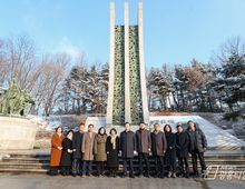 김성제 의왕시장, 시정 복귀…첫 행보로 현충탑 신년 참배!