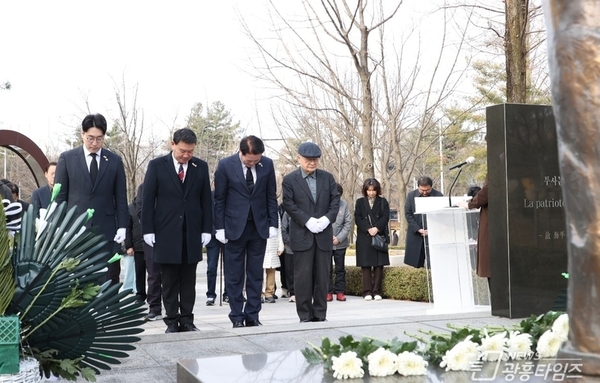 안양시, 제107주년 3・1절 맞아 애국지사 기념상 참배!