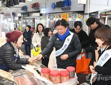 부천시, 설 맞아 전통시장 방문…상인 격려·현장 소통!