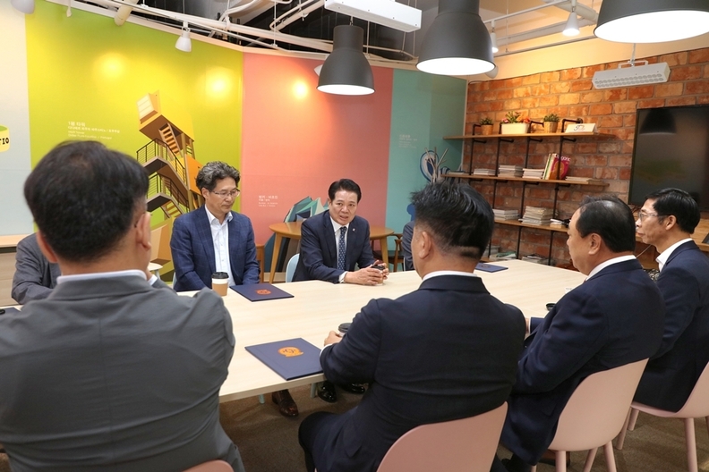 안양시, 기업유치추진위원회 위촉식 개최(사진제공=안양시)