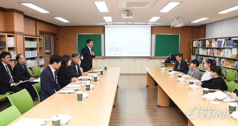 임병택 시흥시장, 군서초 현장 통학로 안전간담회