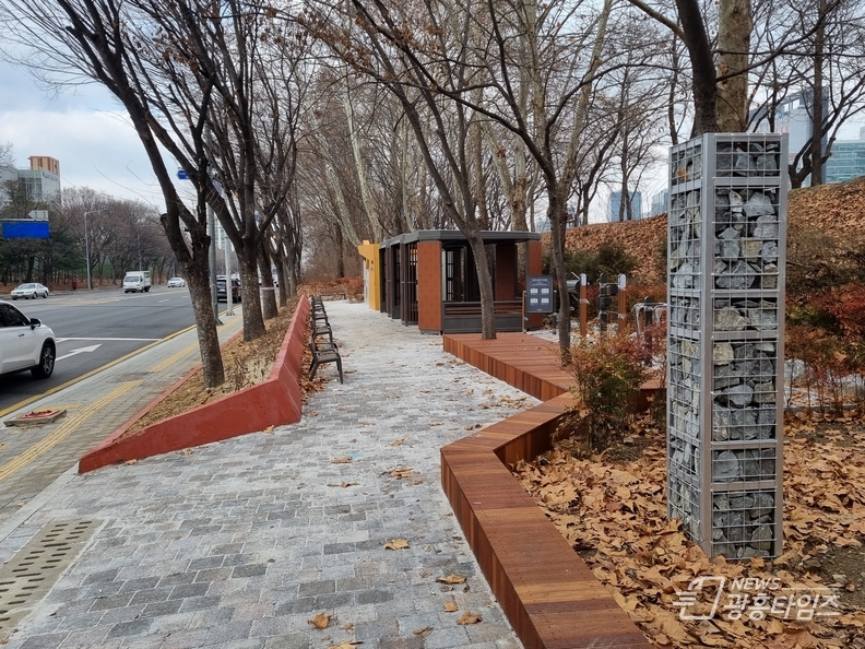 광명시는 안양천과 목감천을 광명시민의 회복력을 높이고 도시의 지속가능성을 키우는 환경자원으로 조성하고 있다_안양천 하안쉼터