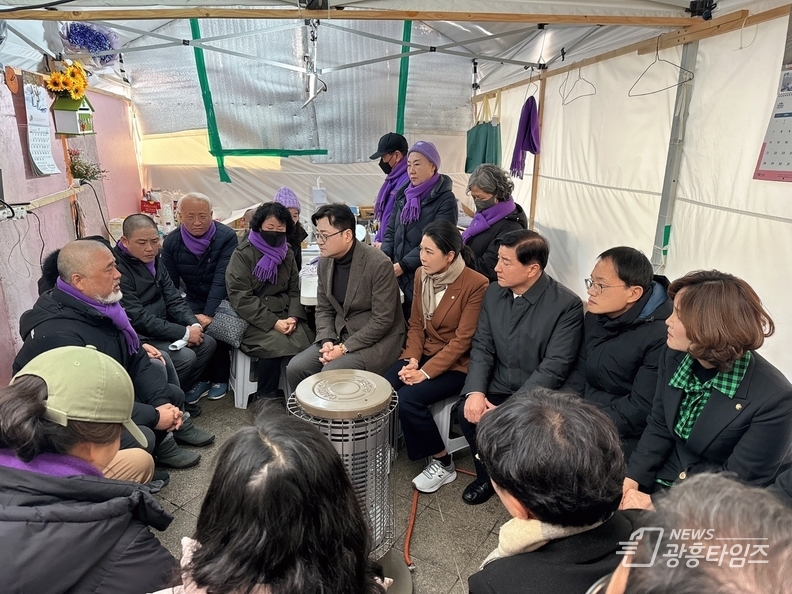 임오경 국회의원, 정부의 이태원참사 특별법 거부권 행사 직후 원내지도부와 유가족 면담
