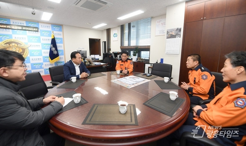 이권재 오산시장, 오산소방서 찾아 소방공무원 노고 격려