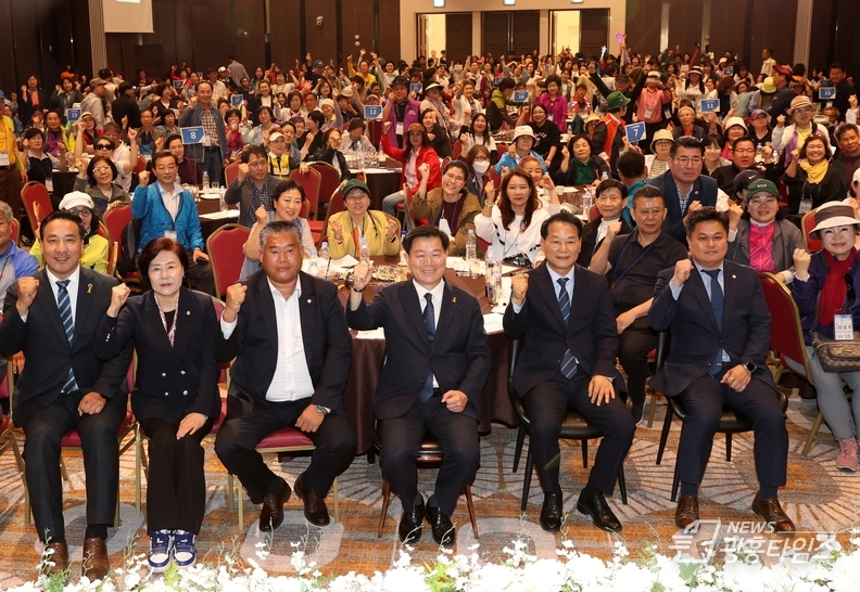 광명시는 지난 19일 경기도 연천군 백학자유로리조트에서 2024년 광명시 주민자치회 통합워크숍을 개최했다
