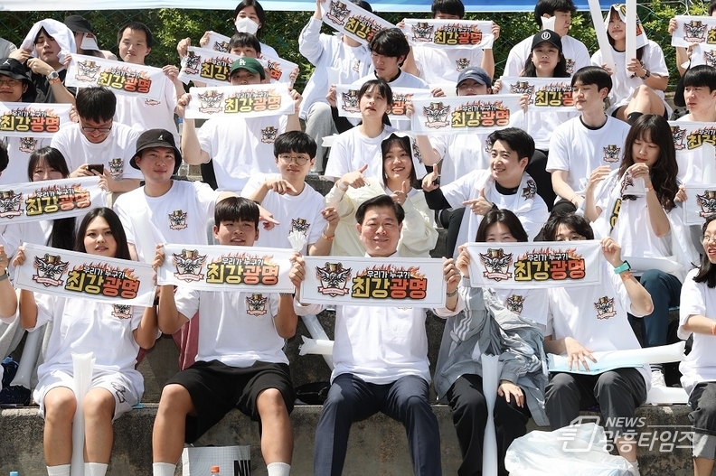 광명시 청년동은 지난 27일 시립근로청소년복지관 운동장에서 ‘광명vs금천 대첩’을 개최했다
