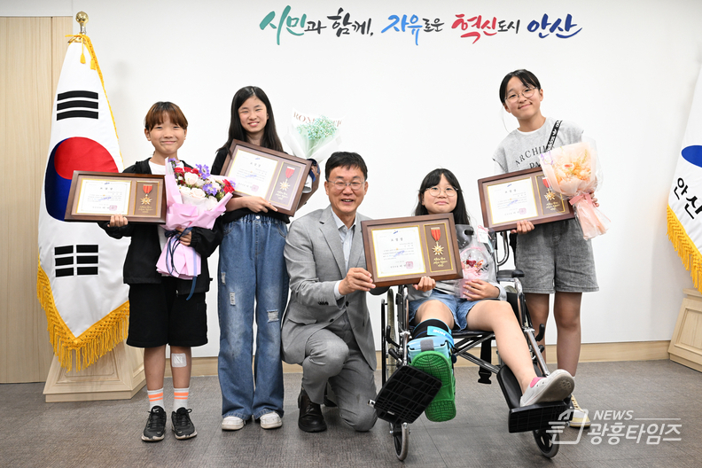 안산시, 넘어진 수레 힘 나눈 초교생… 잔잔한 감동에 모범 시민 표창
