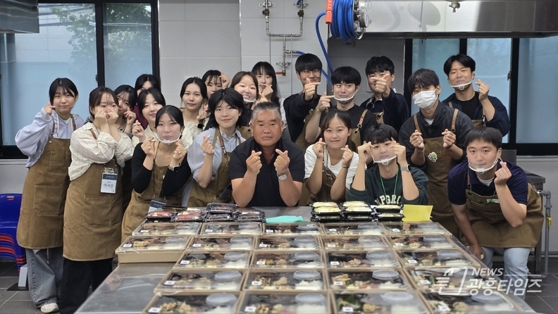 광명시자원봉사센터, 나란히봉사산과 함께 6·25참전용사를 위한‘용사도시락’전달