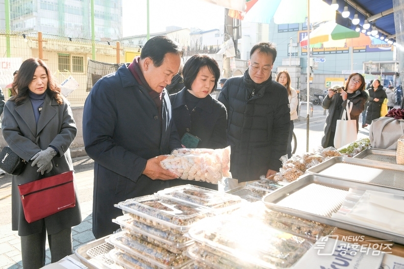 이권재 오산시장, 설맞이 전통시장 장보기