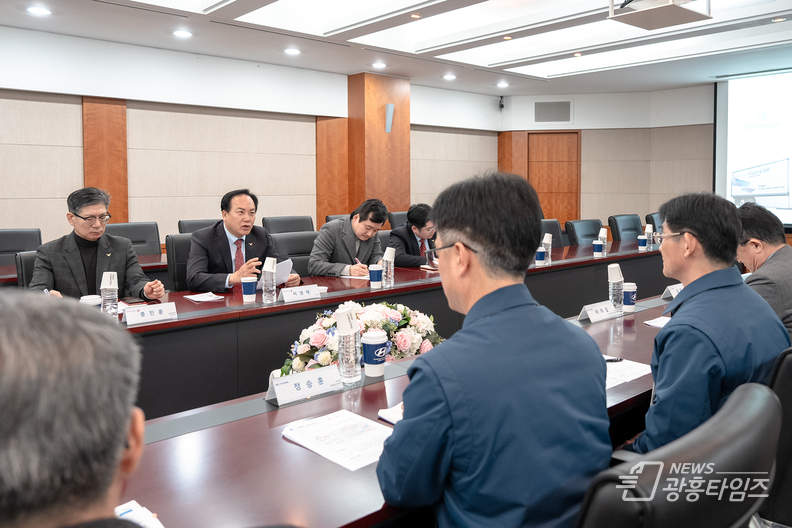 이권재 오산시장, 현대차 전주공장 방문 “서울역行 광역버스 투입차량 조기 출고 요청”