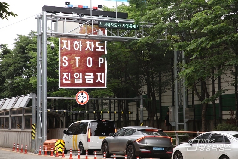 연현지하차도 자동차단시설_2025년 6월 17일 오전 8시경