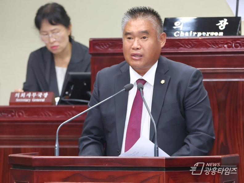 이재한 의원, “어르신 전용 건강관리 앱 개발” 제안 돌봄 통합 시행 앞두고 초고령사회 대비한 맞춤형 정책 필요성 강조