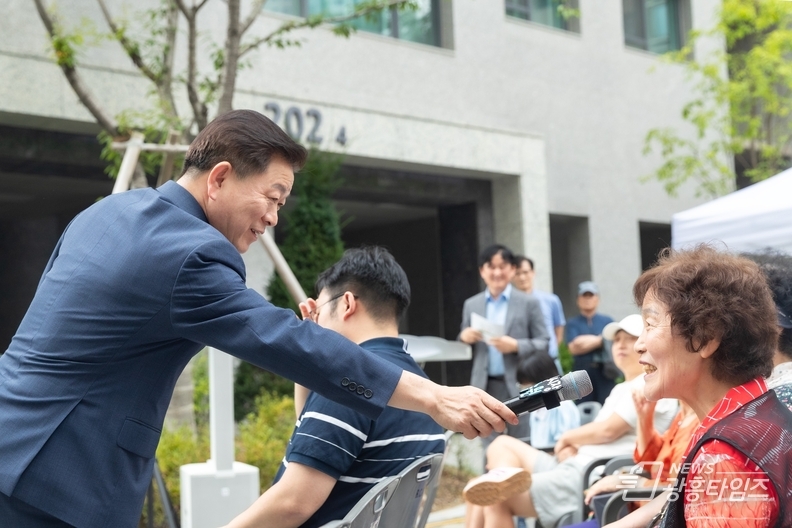 박승원 광명시장 “시민 체감 행정은 현장 소통에서 시작” 교통부터 생활 불편까지…‘아소하’로 시민 목소리 청취