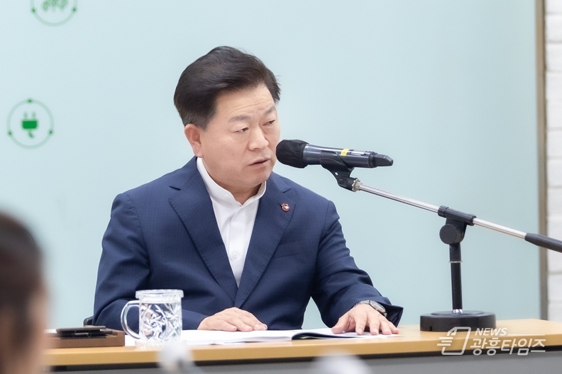 광명시가 민선8기 3년간의 성과를 기반으로 시민 체감도를 높이기 위해 2026년도 주요사업 계획 수립에 본격 돌입했다.