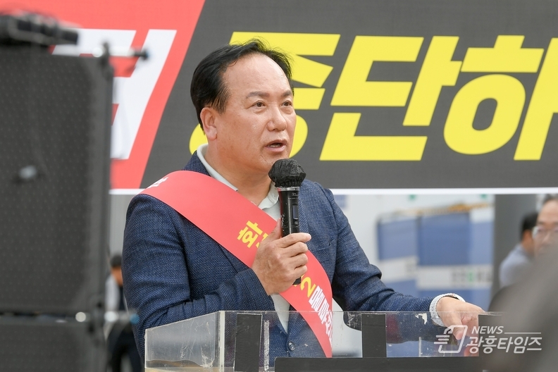 동탄2 초대형 물류센터 백지화 촉구 비대위 경기도청 대형집회… 이권재 오산시장 “전면철회가 답”