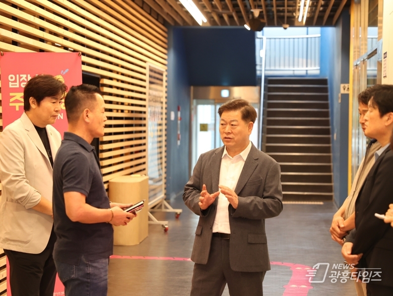 박승원 광명시장, 현장 점검·근로자 격려 나서
