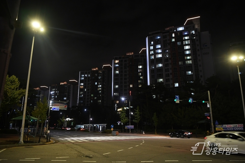 오산시, 공동주택 야간경관조명 설치사업 결실-오산대역꿈에그린