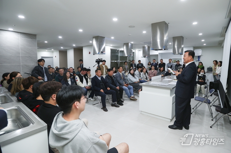 김성제 의왕시장, 엘리프의왕역 아파트 주민들과 소통 행정 펼쳐…찾아가는 시장실 개최