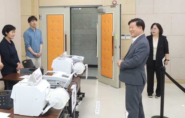 ‘제21대 대통령선거 공정하고 투명하게’ 광명시, 사전투표소 최종 점검 나서!