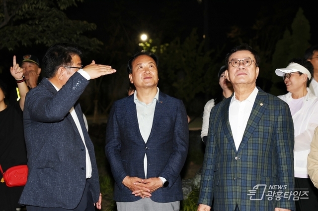 오산시, 공동주택 야간경관조명 설치사업 결실…오산대역 일대 아파트 점등식 잇따라 개최
