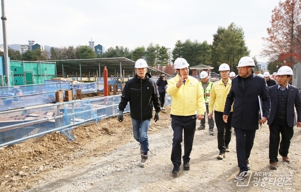 최대호 안양시장, '청계통합정수장 고도정수처리시설' 준공 앞두고 현장 점검!