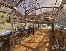 "따뜻하게 걸으세요" 안양시, 병목안시민공원 맨발산책길에 방한 시설물 조성!