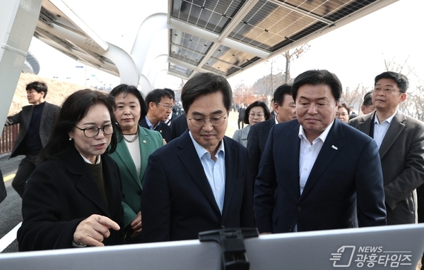시화방조제 ‘경기 햇빛 자전거길 1호’ 준공…시흥시, 재생에너지와 시민 일상이 만나는 길 조성!