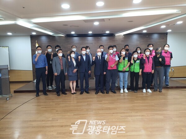 경기도교육청, 학교 현장 산업안전·보건 현안 8개항 협의(사진제공=경기도교육청) 경기도교육청, 학교 현장 산업안전·보건 현안 8개항 협의(사진제공=경기도교육청)
