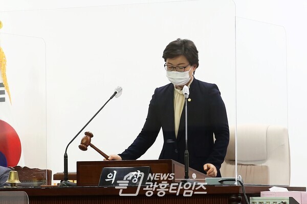 성복임 의장, 제3차 공공택지 개발 선행 조건 촉구(사진제공=군포시의회) 성복임 의장, 제3차 공공택지 개발 선행 조건 촉구(사진제공=군포시의회)