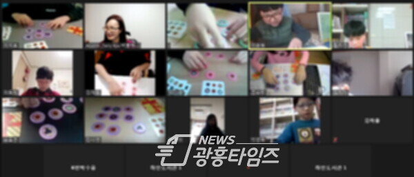 광명시도서관은 9월 독서의 달을 맞아 코로나19로 지친 시민의 심리방역을 위해 집콕 생활에 도움이 되는 독서문화프로그램을 9월 한 달 동안 비대면으로 운영한다(사진제공=하안도서관) 광명시도서관은 9월 독서의 달을 맞아 코로나19로 지친 시민의 심리방역을 위해 집콕 생활에 도움이 되는 독서문화프로그램을 9월 한 달 동안 비대면으로 운영한다(사진제공=하안도서관)