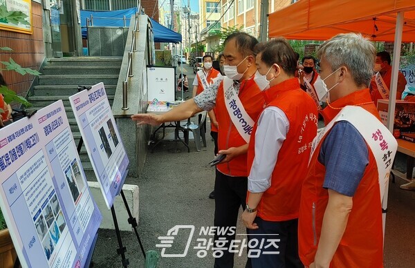 광명시 광명3동 주민자치회는9월 8일부터 10일까지 제1회 주민총회를 현장 투표와 온라인 투표를 병행하여 진행했다(사진제공=광명3동 행정복지센터) 광명시 광명3동 주민자치회는9월 8일부터 10일까지 제1회 주민총회를 현장 투표와 온라인 투표를 병행하여 진행했다(사진제공=광명3동 행정복지센터)