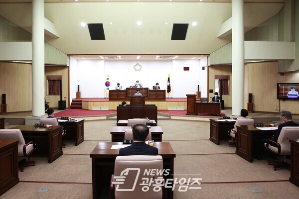 군포시의회 제254회 임시회 제2차 본회의(사진제공=군포시의회) 군포시의회 제254회 임시회 제2차 본회의(사진제공=군포시의회)