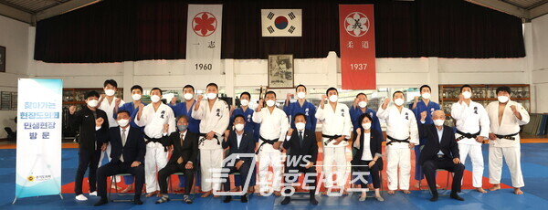 장현국 의장, 경기지역 유도펜싱 학생선수 격려 '찾아가는 현장도의회' 실시 (사진제공=경기도의회) 장현국 의장, 경기지역 유도펜싱 학생선수 격려 '찾아가는 현장도의회' 실시 (사진제공=경기도의회)