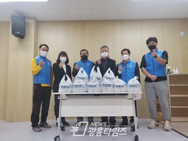 광명시 하안2동 사회보장협의체 동 특성화 사업 ‘Hi_ 든든한 나혼찬'성황리 종료(사진제공=하안2동 행정복지센터) 광명시 하안2동 사회보장협의체 동 특성화 사업 ‘Hi_ 든든한 나혼찬'성황리 종료(사진제공=하안2동 행정복지센터)