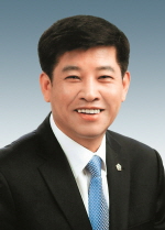 김판수 의원, 제6회 지방자치정책대상 광역의회부문 최우수상 수상(사진제공=경기도의회) 김판수 의원, 제6회 지방자치정책대상 광역의회부문 최우수상 수상(사진제공=경기도의회)