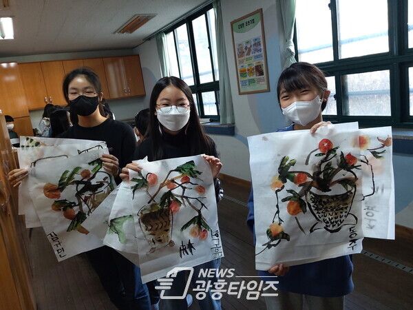 시흥오이도박물관 금모래초교학생들 작품전시(제공=시흥시)