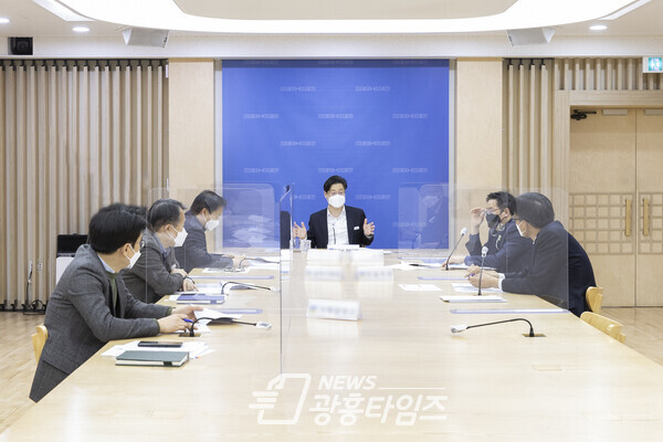 인수위 대비 지역공약 대응전략 회의(제공=경기도) 인수위 대비 지역공약 대응전략 회의(제공=경기도)