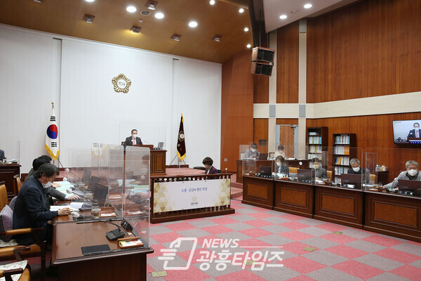 4월 6일-군포시의회 제259회 임시회 예결특위 모습(제공=군포시의회) 4월 6일-군포시의회 제259회 임시회 예결특위 모습(제공=군포시의회)