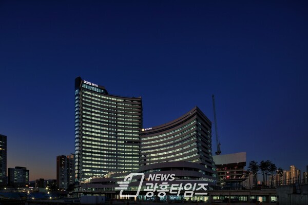 신청사 야간(제공=경기도) 신청사 야간(제공=경기도)