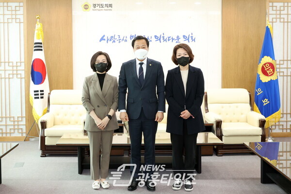 장현국 의장, 14일 경기도사회복지관협회 관계자 정담회 실시 (제공=경기도의회) 장현국 의장, 14일 경기도사회복지관협회 관계자 정담회 실시 (제공=경기도의회)