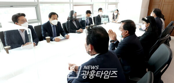 장현국 의장, 4일 2021회계연도 결산검사장 방문...예산집행 우수사례 발굴 등 주문 (제공=경기도의회)