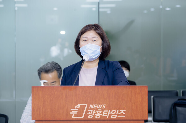 남운선 의원, 경기도 ESG 경영 활성화 지원 조례안 상임위 통과 (제공=경기도의회) 남운선 의원, 경기도 ESG 경영 활성화 지원 조례안 상임위 통과 (제공=경기도의회)
