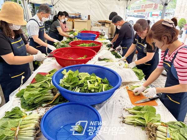 정왕1동 사랑애 계절김치(제공=정왕1동 행정복지센터) 정왕1동 사랑애 계절김치(제공=정왕1동 행정복지센터)