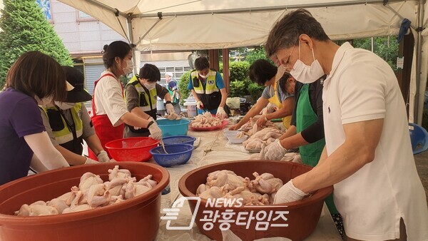 정왕1동_삼계탕 나눔행사(제공=정왕1동 행정복지센터) 정왕1동_삼계탕 나눔행사(제공=정왕1동 행정복지센터)