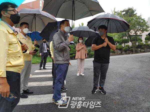 임태희교육감, 성남 숭신여고 폭우피해 현장 점검(제공=경기도교육청)