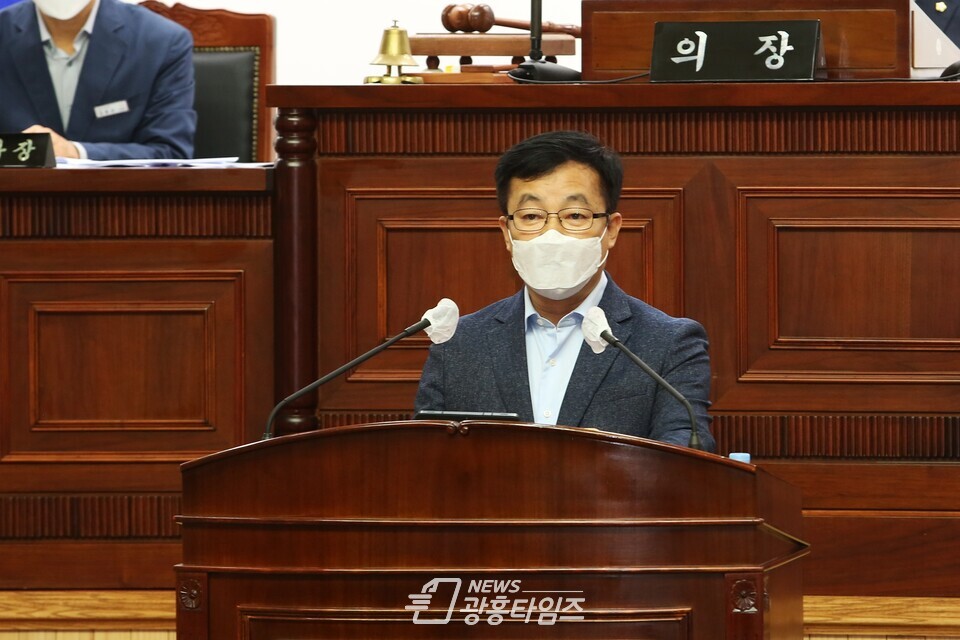 김귀근 의원, 5분 발언 모습(사진제공=군포시의회