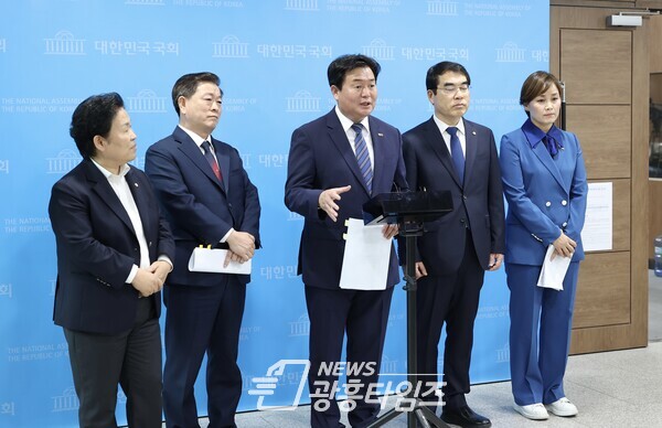시흥·광명, 명품자족 신도시 조성 촉구 공동 기자회견(사진제공=시흥시)