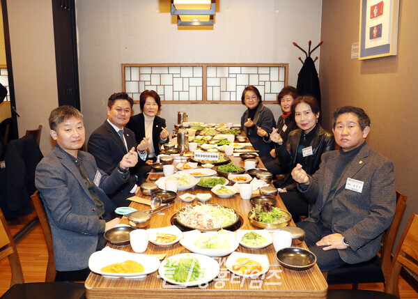 광명시의회, 자문위원회와 신년 간담회 가져(사진제공=광명시의회) 광명시의회, 자문위원회와 신년 간담회 가져(사진제공=광명시의회)