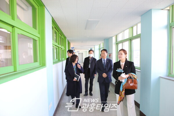 임오경 의원, 도덕초 광명중에서 개교 알리는 등교 맞이 행사 참석(사진제공=임오경 의원실)