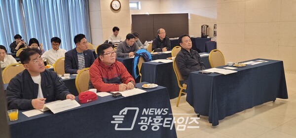 건설교통위원회, 교통약자 이동지원센터 환승주차장 준공영제 논의 (사진제공=경기도의회)
